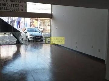 Comercial · 83m² · 2 Vagas · Sala Comercial para alugar em Centro de 83.00m² com 2 Garagens