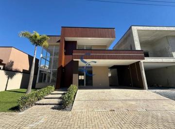 Casa · 244m² · 4 Quartos · 2 Vagas · Casa em condomínio no Umbará