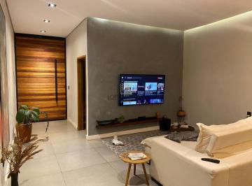 Casa · 136m² · 2 Quartos · 3 Vagas · Casa para venda em Lívia de 136.00m² com 2 Quartos, 1 Suite e 3 Garagens