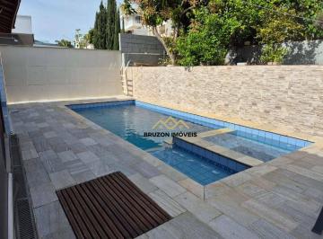 f25ec3350b45742da4ede9aa5347015b136102c2 · CASA TÉRREA PARA VENDA/ LOCAÇÃO - 3 SUÍTES, 250M² A.C., R$ 2.200.000,00/ R$ 9.000,00 - CONDOMÍNIO RE