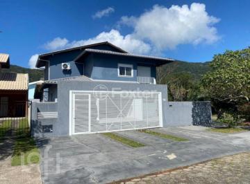 ea402da2 · Casa, 4 dormitórios, 236.28 m², em Pântano do Sul