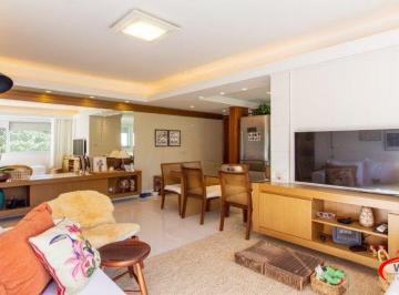 Apartamento · 71m² · 2 Quartos · 1 Vaga · Apto 2 dorms reformado em frente ao Shopping Total com vaga