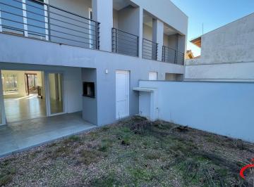 Casa · 160m² · 3 Quartos · 3 Vagas · Sobrado Novo com Suíte e Churrasqueira no Jardim Planalto
