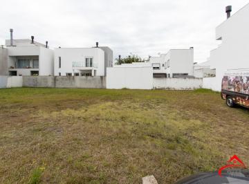 Terreno , Porto Alegre · Lote de 154m2 no Condomínio Villa Amalfi, com boa infraestrutura