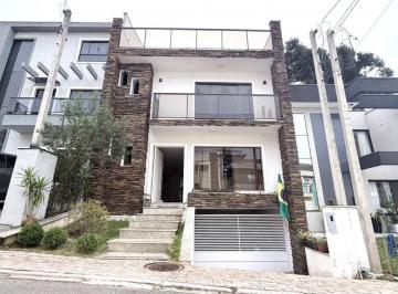 Casa de 4 quartos, Curitiba · Excelente casa a venda com porteira fechada no xaxim, Curitiba