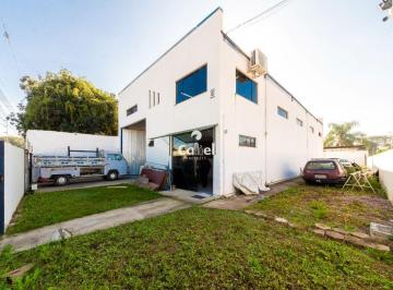 Comercial de 2 quartos, Curitiba · Área comercial/industrial de esquina com barracão e excelente potencial de investimento