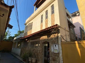 Foto 01 · Imperdível: Casa de 4 quartos no Centro de Nova Iguaçu-RJ, com 1 suíte, 2 salas, 3 banheiros e 158,8