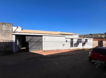 Casa de 3 quartos, Vicente Pires · Oportunidade em Vicente Pires, Casa 3 Quartos com Suíte em Terreno de 600m², área Construída 337m²
