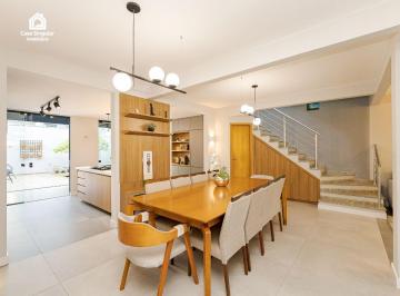 Casa de 3 quartos, Curitiba · Casa em condomínio no Pinheirinho 198 m², 3 quartos 1 suíte, 3 vagas em frente ao Parque África