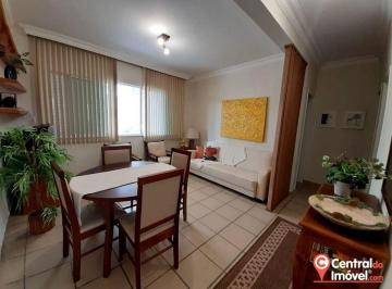 Apartamento de 2 quartos, Balneário Camboriú · Apartamento em frente a praia central de Balneário Camboriú com 2 quartos.