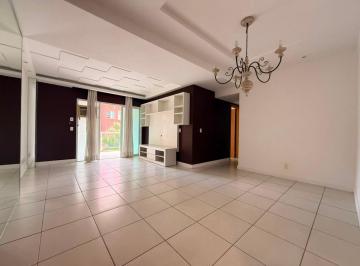 Apartamento de 3 quartos, Petrópolis · Apartamento à venda dentro de condomínio em Itaipava