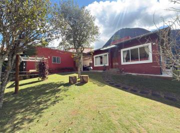Casa de 3 quartos, Petrópolis · Casa para venda e locação em Araras, Petrópolis, RJ