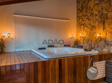 Suíte · Chácara de Alto Padrão em Trindade | 4 Suítes, Piscina Aquecida e Área Gourmet Completa Chácara à V