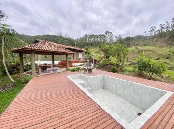 Rural · 102m² · 3 Quartos · Chácara com casa charmosa e piscina em Biguaçu com 1.389m²