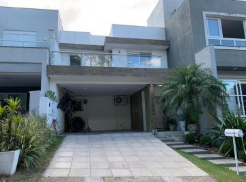 Casa · 252m² · 3 Quartos · 4 Vagas · Casa em Condomínio em Vila Nova