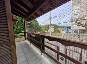 Casa · 180m² · 3 Quartos · 2 Vagas · Casa de 3 dormitórios com piscina no bairro Teresópolis.