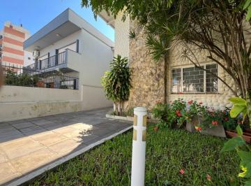 Casa · 208m² · 3 Quartos · 6 Vagas · Linda casa à venda no bairro Azenha!!!