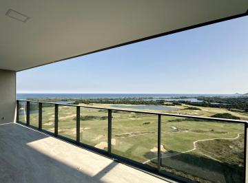Apartamento · 197m² · 4 Quartos · 3 Vagas · 
                                Belíssimo Apartamento com vista indescritível do Golf e mar no Cond