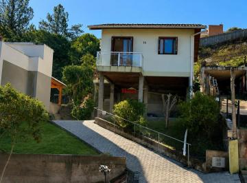 Casa · 360m² · 2 Vagas · Casa à venda no bairro Viaduto em Igrejinha