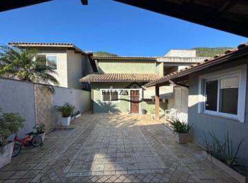Casa · 225m² · 2 Quartos · 2 Vagas · Casa a venda em Itaipu na Região Oceânica de Niterói