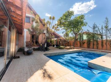 Casa de 3 quartos, Brasília · MARAVILHOSO CHALÉ EM CONDOMINIO FECHADO COM 3 QUARTOS, PISCINA E AREA DE LAZER COMPLETA