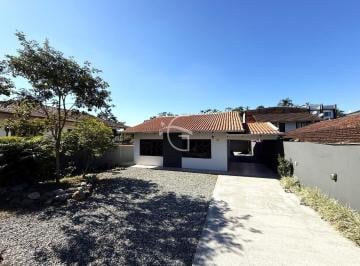 Foto 27 · Casa plana com 3 dormitórios no Nova Brasília em excelente terreno.