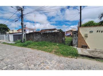 Terreno · 250m² · 4 Vagas · Terreno em Nova Parnamirim: 250m² em cidade verde no lado da sombra por ótimo preço!