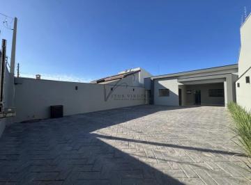 Casa térrea quintal amplo no bairro Cândido Bertini em Santa Bárbara D’Oeste · Casa térrea quintal amplo no bairro Cândido Bertini em Santa Bárbara D’Oeste