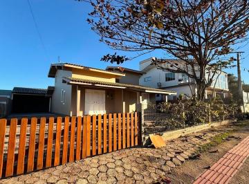 Casa · 100m² · 2 Quartos · 1 Vaga · Casa térrea em Ambrósio, Garopaba/SC