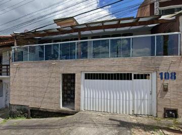 Casa · 370m² · 3 Quartos · 2 Vagas · Excelente Casa Duplex em Alvenaria com Piscina e Área Gourmet: Palhoça/SC!