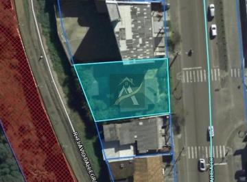 Terreno · 594m² · Terreno Estratégico em Frente ao Terminal do Barreirinha | 594m² | Alto Potencial Comercial.