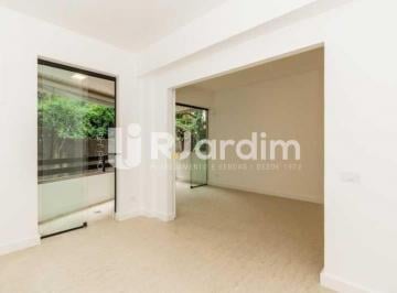 Apartamento · 90m² · 2 Quartos · 2 Vagas · Apartamento : Padrão / Residencial / Humaitá