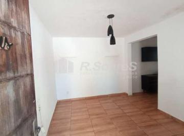 Casa · 62m² · 2 Quartos · Casa de vila linear, desocupada, em Campinho.