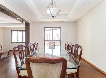 Apartamento · 230m² · 3 Quartos · 2 Vagas · 230 m² no Edifício Itaobi | Batel | Praça do Japão
