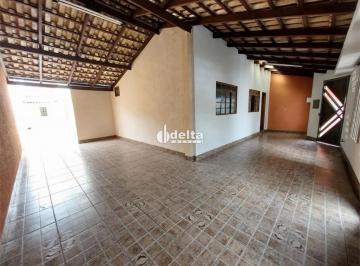Casa · 175m² · 3 Quartos · 2 Vagas · Casa com 3 quartos sendo 1 suíte disponível para venda no bairro Pacaembu em Uberlândia-MG