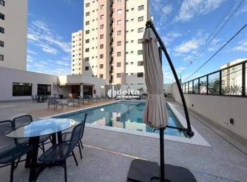 Apartamento · 101m² · 3 Quartos · 2 Vagas · Casa com 3 quartos sendo 1 suíte disponível para locação e venda no bairro Santa Mônica em Uberlândi