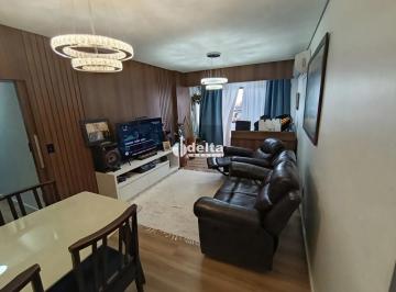 Apartamento · 83m² · 2 Quartos · 2 Vagas · Apartamento com 2 quartos sendo 1 suíte disponível para locação no bairro Centro em Uberlândia-MG