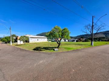 FRENTE DO TERRENO · Excelente terreno á venda de 1.255,31m² no Residencial Campo da Cachoeira em Poços de Caldas MG.