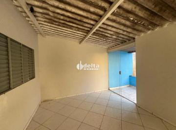 Casa · 125m² · 2 Quartos · 2 Vagas · Casa residencial com 2 quartos disponível para venda no bairro Shopping Park em Uberlândia-MG