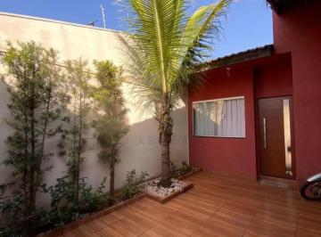 Casa · 65m² · 2 Quartos · 2 Vagas · Casa residencial para locação no bairro Jardim Ângelo Jurca, em Ribeirão Preto/SP.