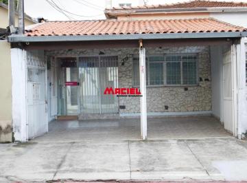 Casa · 225m² · 6 Quartos · 2 Vagas · Casa Padrão em São José dos Campos