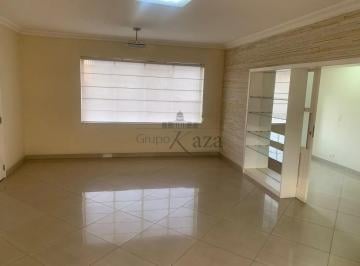 Apartamento · 120m² · 3 Quartos · 1 Vaga · Oportunidade - Apartamento - Edifício Dias Aguiar - Centro - 3 Dormitórios - 120m².