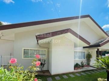 Casa · 400m² · 3 Quartos · 4 Vagas · Casa para alugar no bairro Santa Rita - Brusque/SC