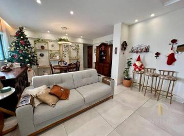 d1f88f2ef4becb0ddef5c7e71d9a568398fbfa65 · Apartamento à vnda - 5 quartos - 165m² - posição sul - 3 vagas - R$ 850 mil