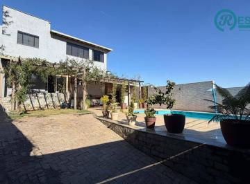 df1bdad07e56eed416c1c75d5783e5cc33b7ca9b · Oportunidade Única: Duas Residências de Alto Padrão em Vespasiano com Vista Panorâmica de Tirar o Fô
