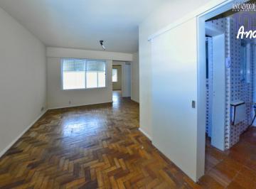 Apartamento · 52m² · 1 Quarto · Espaçoso como antigo, estruturado como moderno: Venha morar neste apartamento de