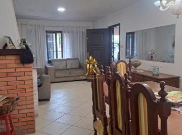 Casa · 150m² · 3 Quartos · 1 Vaga · Casa 3 dormitórios sendo um suíte mais anexo em Tramandaí