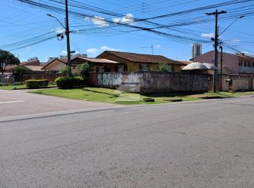 Casa · 200m² · 2 Quartos · 2 Vagas · Oportunidade a 500 metros da Rua Prof. João Falarz