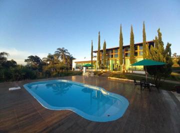 piscina e casa · Sítio de alto luxo com lazer completo próximo a Belo Horizonte e Sete Lagoas