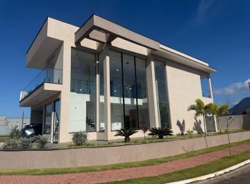 Casa · 307m² · 3 Quartos · 4 Vagas · Casa Nova com Elevador Panorâmico em Condomínio Fechado